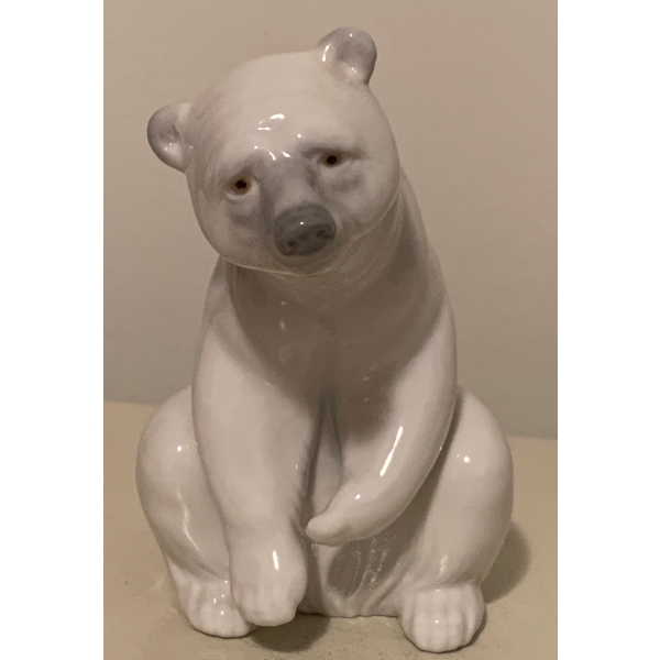 Lladro Porcelain Polar Bear - 4x5 Sitting Pose