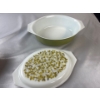 Image 6 : PYREX "Crazy Daisy" 1 1/2 Quart Oval Casserole Dish w/ 'Verde Olive' Casserole Dish 