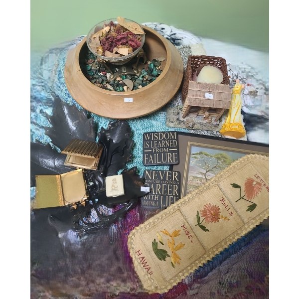 Delan Perfume Holder, Compacts,  Lion Print w/ Foil Effect 12 X 9, Wooden Bowl and More!