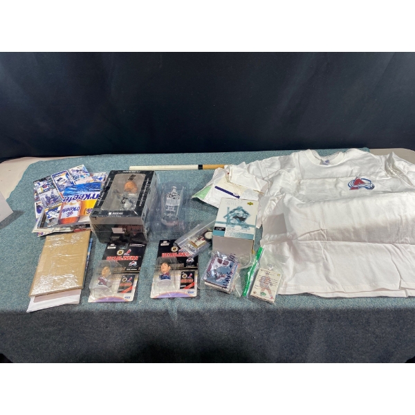 Colorado Avalanche T shirt, Hockey Figurines, Hockey Cards