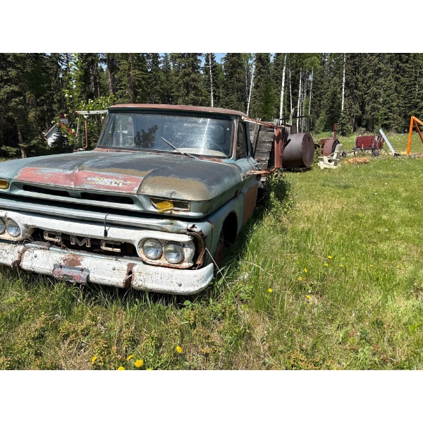 Vintage GMC Truck Project Vehicle Only Will Need Trailer and Winch to Remove It PICK UP ONLY 