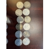 Image 2 : 12 80% silver quarters 69.4 grams