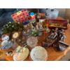 Image 1 : Large selection of vintage items, lunch boxes, glasses, carnival glass, pots, pens, small lanterns, 