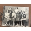 Image 8 : Historical Women's Hockey Team Photographs From Early 1900s