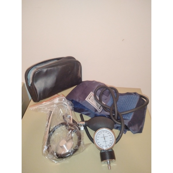 Medical Tools Stethiscope w/ Manual Blood Pressure Monitor