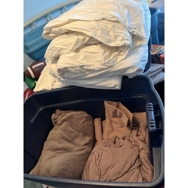 -large tote with sheets, duvet, and duvet, cover along with pillowcases in good condition