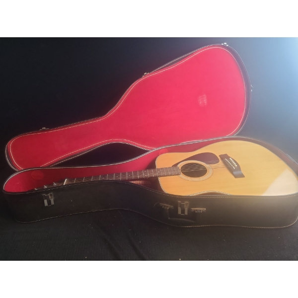 Yamaha FG-335 Guitar w/ Case 