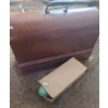 Image 4 : Vintage Singer Sewing Machine in Lockable Wooden Case 20 W, 9 D, 11 T, and Button Holer