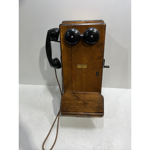 Antique Northern Electric Wall Mount Wind-Up Handset Telephone