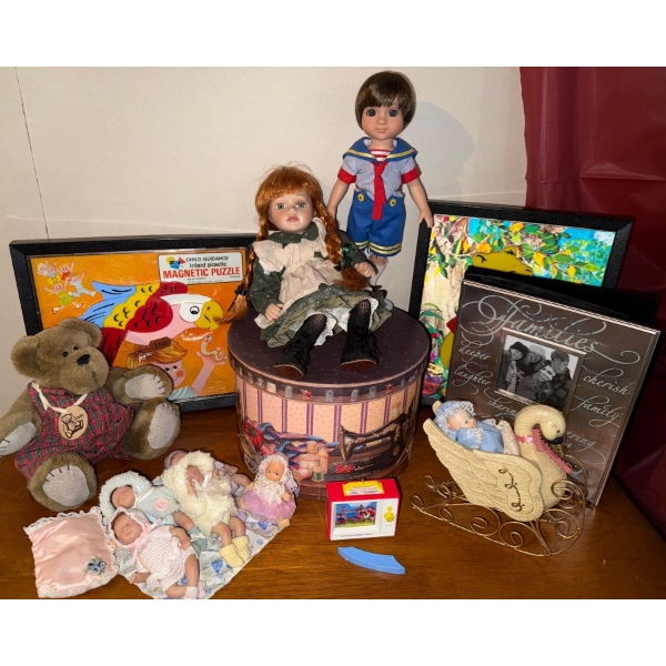 Collectible Anne Of Green Gables Doll Duo w/ Assorted Craft Supplies & More