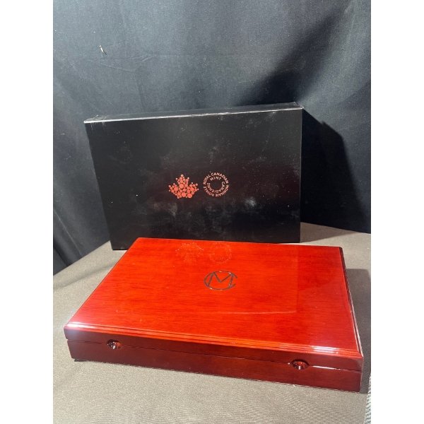 Royal Canadian Mint Collectors Coins Case