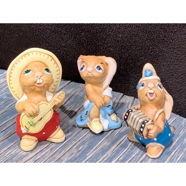 Pen Delfin Figures - 'Squeezy', 'Totty', & 'Rocky' 