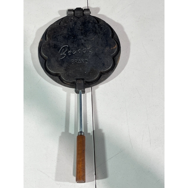 Vintage Beacon Stove Top Cast Iron Heart Shaped Waffle Iron