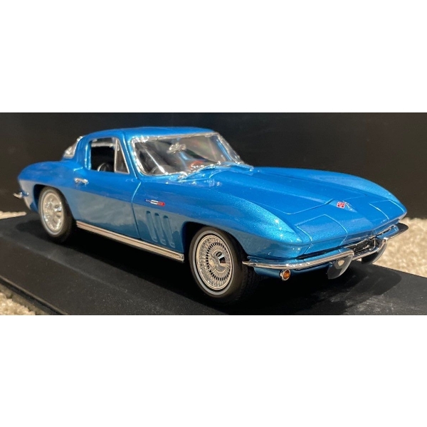 1967 Chevrolet Corvette 1/18 Scale 