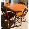 Image 2 : Wood table and chairs  43"diameter