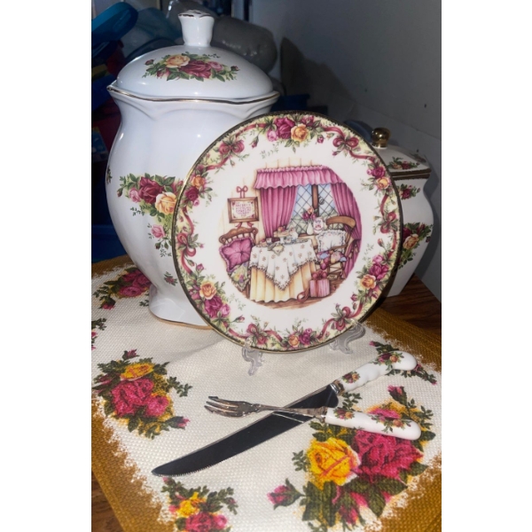 Royal Albert Old Country Roses Fine Bone China w/ Ruby Celebration Piece & more