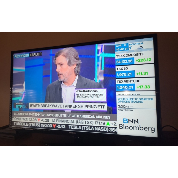 Samsung Model UN46H5203AF TV w Remote