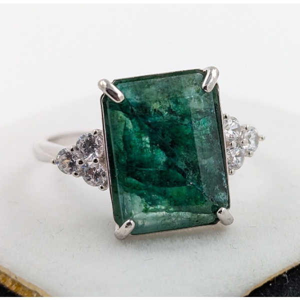 7.5 ct Certified Silver Emerald gemstone Ring ($6,700 Appraisal)