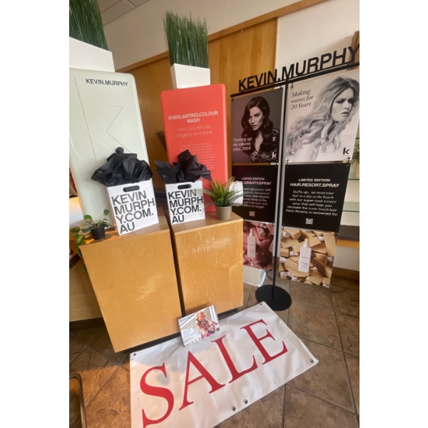 KEVIN MURPHY Swag Bag w/ Faux Potted Plants & Display Pillars 20x20x28