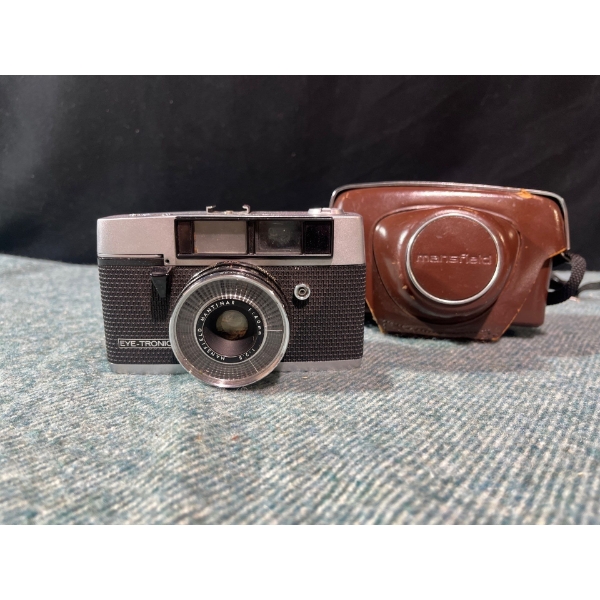 Vintage Mansfield Mantinar Eye-Tronic Camera w/ Leather Case