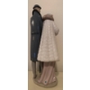 Image 3 : LLADRO Porcelain 'On the Town' - 14.5T 