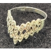Image 1 : 10K Gold Ring with 18 tiny Diamond chips (total weight 2.7g)