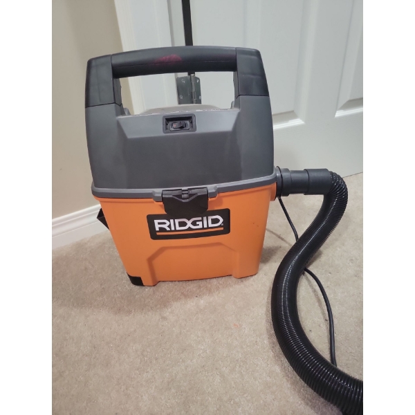 RIGID Wet/Dry Shop Vacuum 