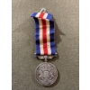 Image 1 : WWII Canadian Voluntary Service Medal with Ribbon, 1939-1945