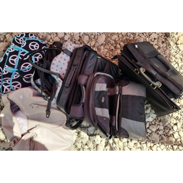 Cloth Tote Bags, Targus Laptop Bag, Lowepro Backpack and More!