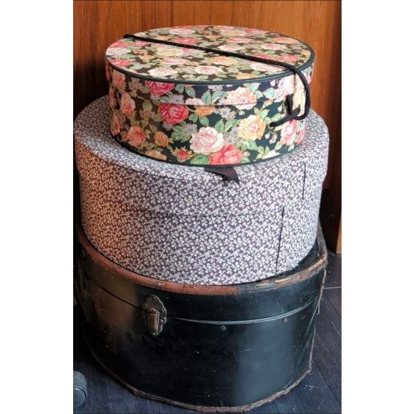 Luxury Ladies Vintage Outerwear - Hats & Boxes - Genuine Fur & More