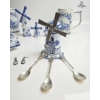 Image 2 : Vintage Delft  Figurines And Decorative Items Features Classic Hand-Painted Blue And White