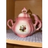 Image 2 : Pink and White Porcelain Tea Set