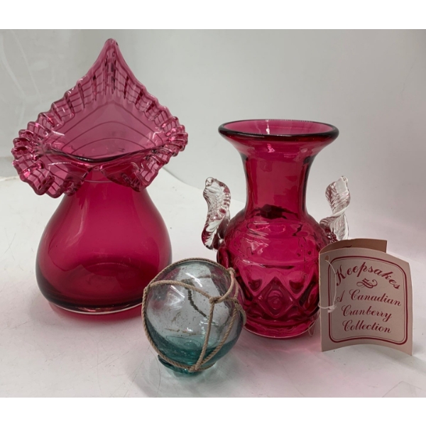 Rossi Niagra Cranberry Art Glass Vase 5T, Vintage Cranberry Crimped Glass Vase w/ White Ribbon 7T