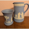 Image 5 : Wedgwood Jasperware Set with Pitcher, Vase, Tray, and Trinket Box