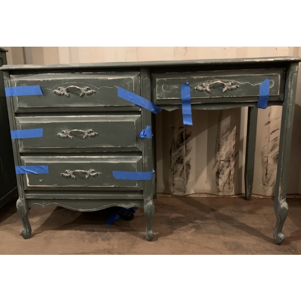 Wooden Desk - 4 Ft Wide, 1.5 Ft Deep, 2.5 Ft Tall 