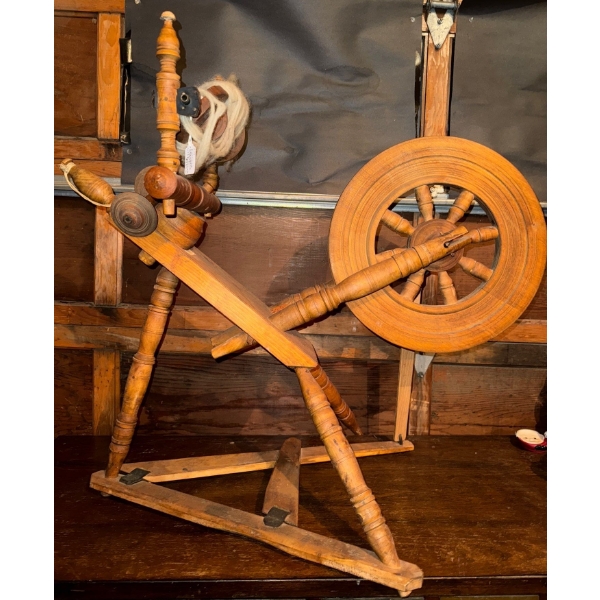 Antique Wool Primitive 19th Century Wood Spinning Wheel