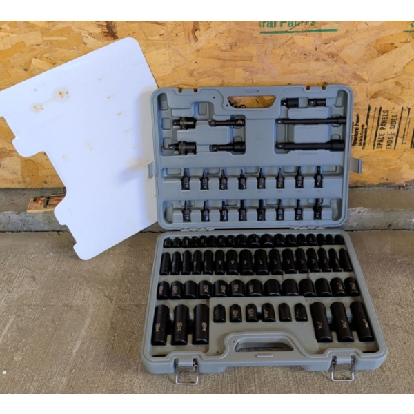 New Tork Socket Set In Hard Shell Travel Case