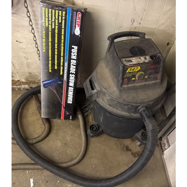 Craftsman 347 Blower/Vacuum w/ Grip Push Blade Snow Remover  
