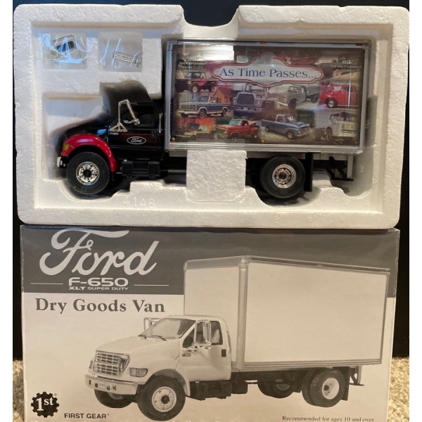 Ford F-650 XLT Super Duty Dry Goods Van 