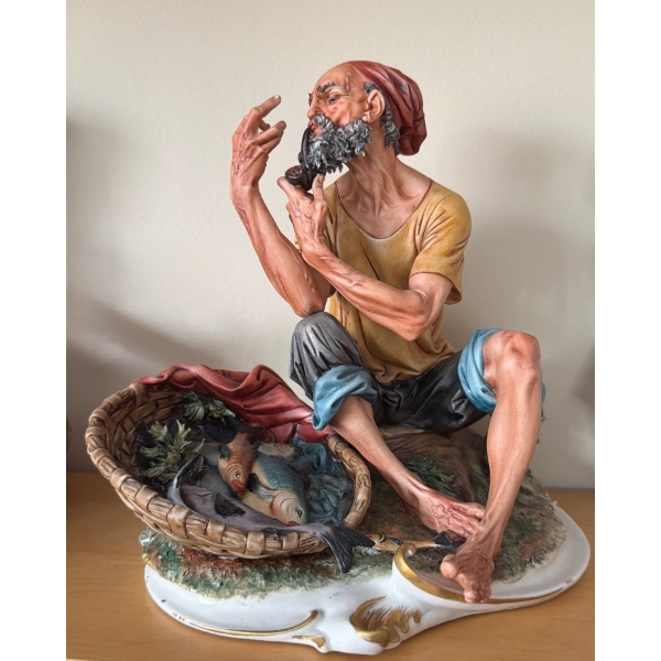 Capo-Di-Monte  Fisherman w/ Basket 7.5 W, 7.5 D, 9 T 