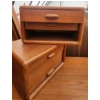 Image 13 : 10ft x 26in Teak Headboard With Attached Night Tables and Lights