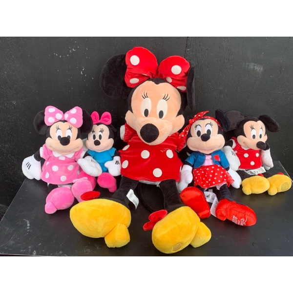 Minnie Mouse Stuffy Collection From Disney Store 
