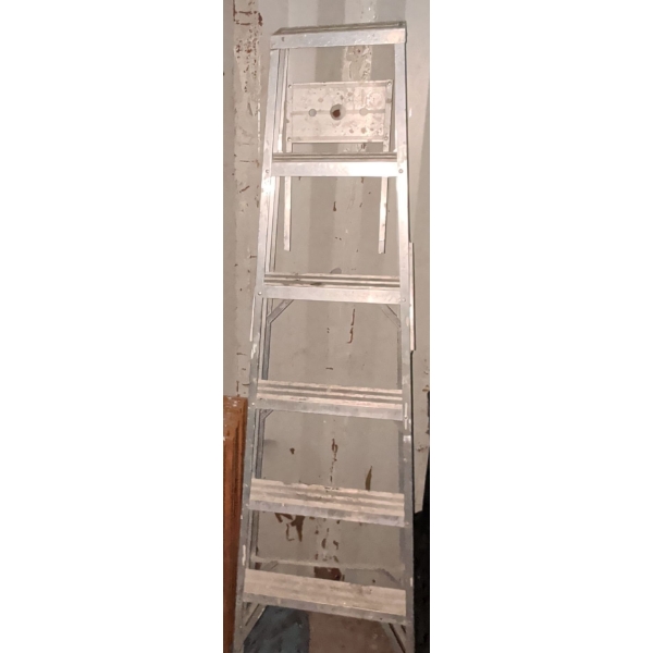 6 Foot Aluminum A Frame Ladder