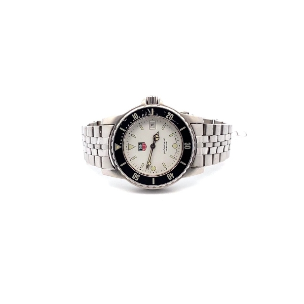 Tag Heuer Professional Divers 200 Meters White Face Luminescent Batons