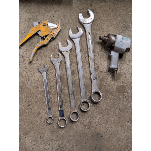 Big Tools For Big Jobs _ Giant Sized Hand & Air Tool