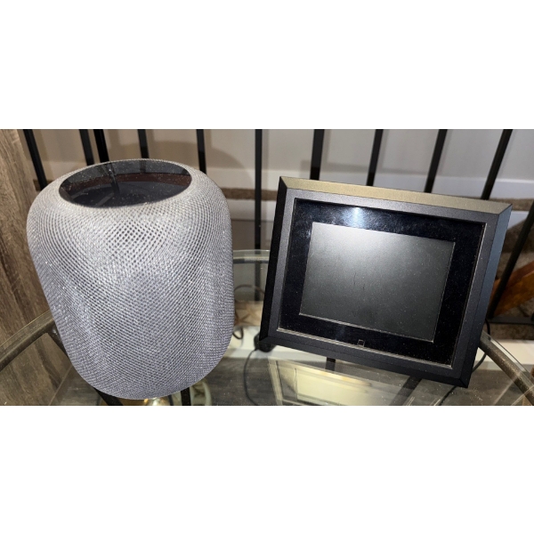 Apple Home Pod Smart Speaker 2nd Generation Smart Home Hub & Electronic Picture Frame