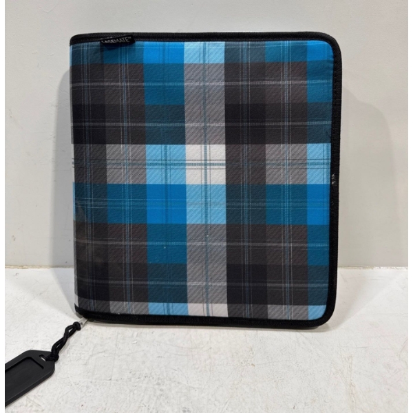 Binder of Upper Deck Victory 2006-2007 Hockey Cards