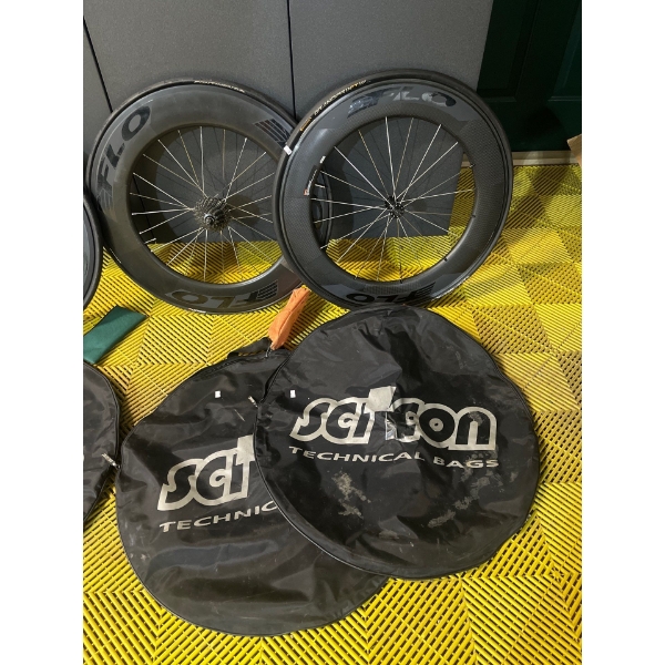 FLO Crabon Fiber Rims & Continental Grandprix tires TT 25mm
With Bags 