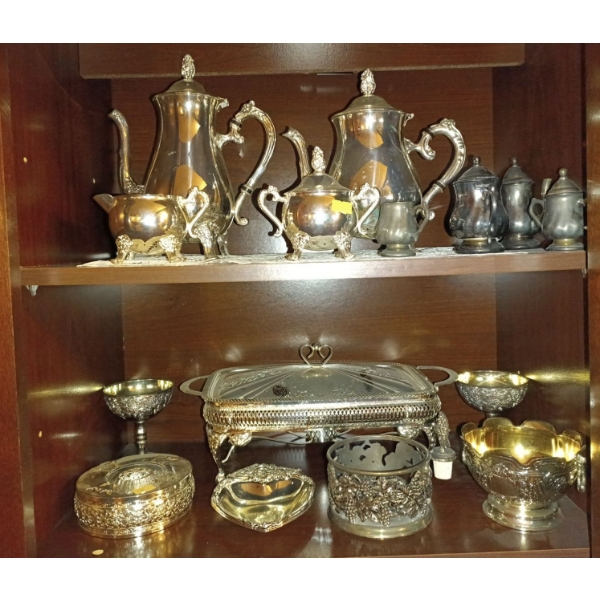 Set of Silver Coloured Metalware 