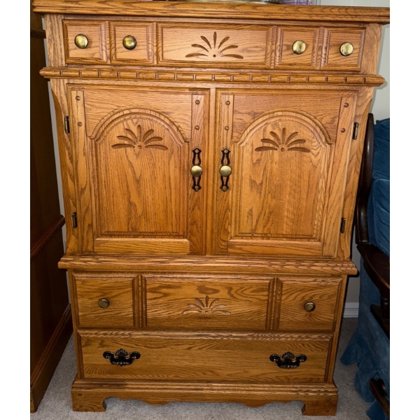 Oak Armoire / Dressing Table 35x17x52